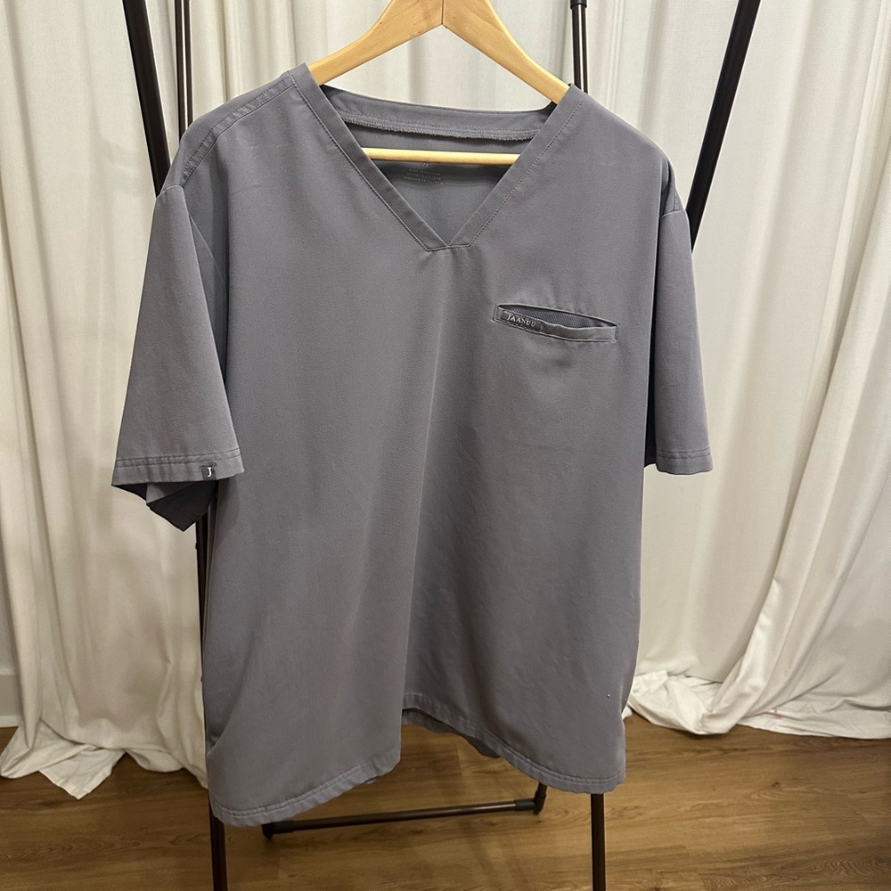 Men's Gray Jaanuu Scrub Shirt